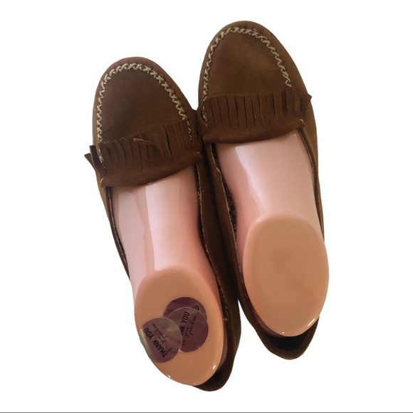 Beautiful Women’s Sued Camel color Size 8 - Picture 3 of 10